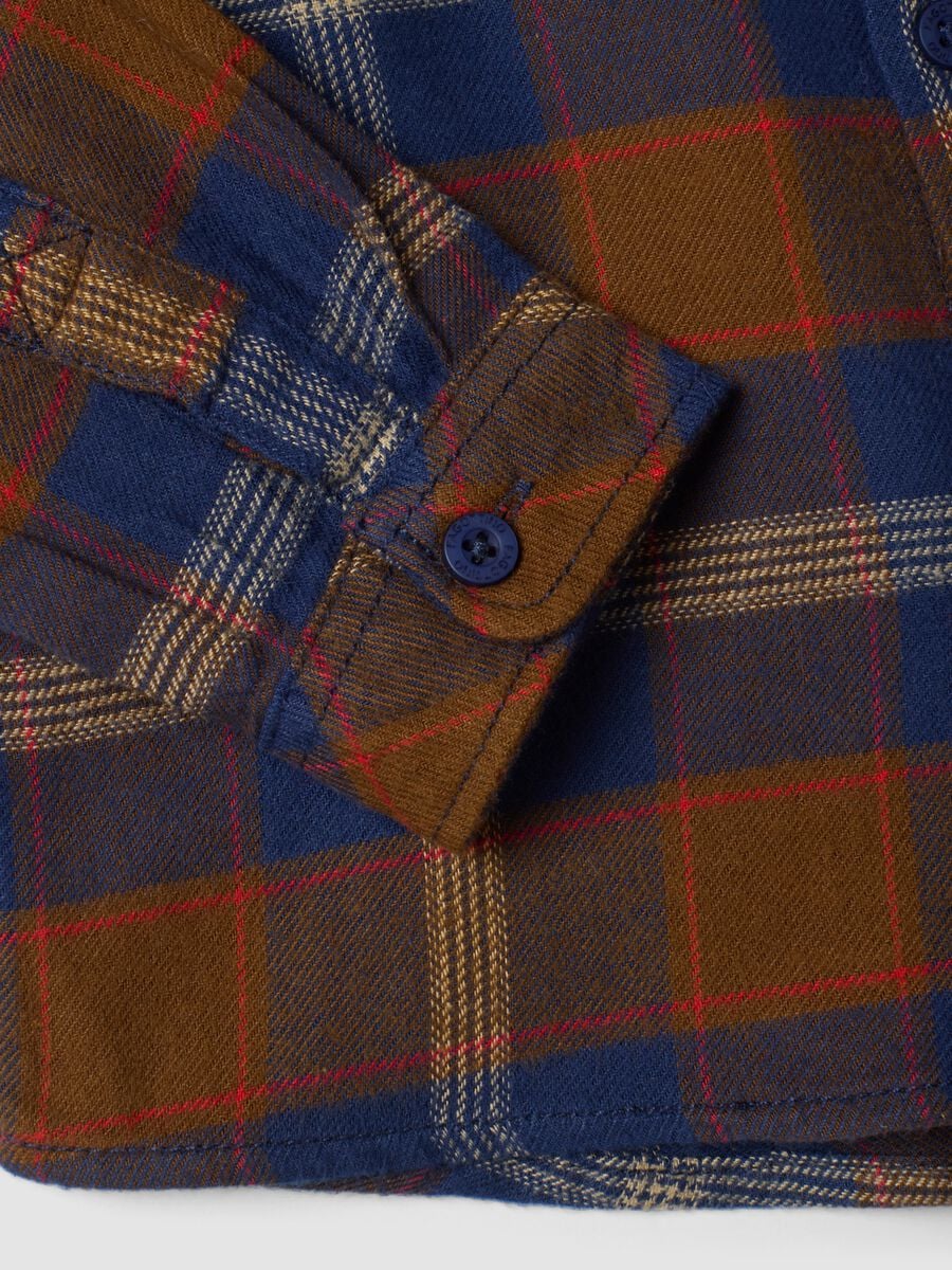 Camicia blu a quadri in puro cotone_3