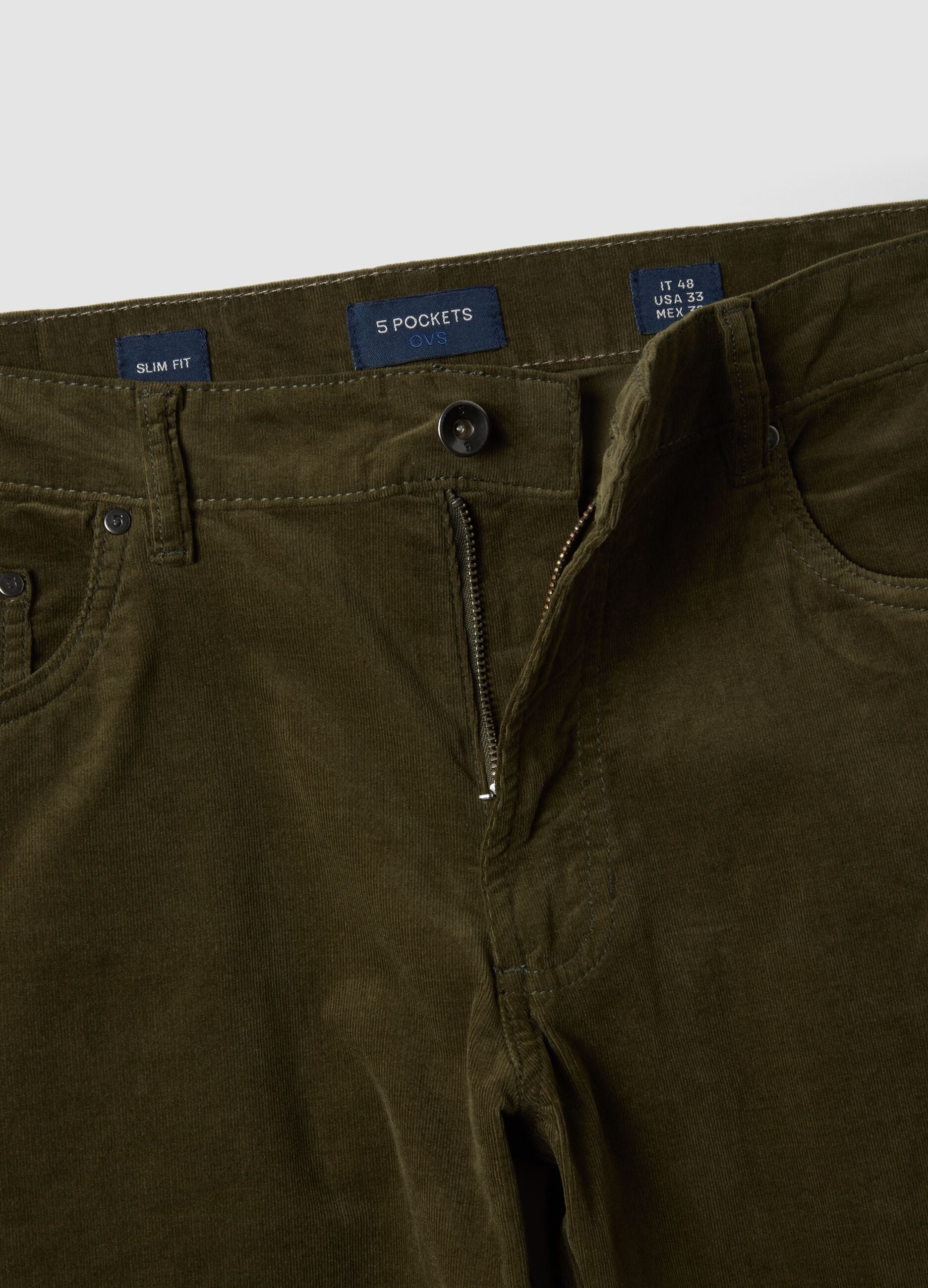Gr&uuml;ne Slim-Fit-Cordhose aus Stretch-Baumwolle