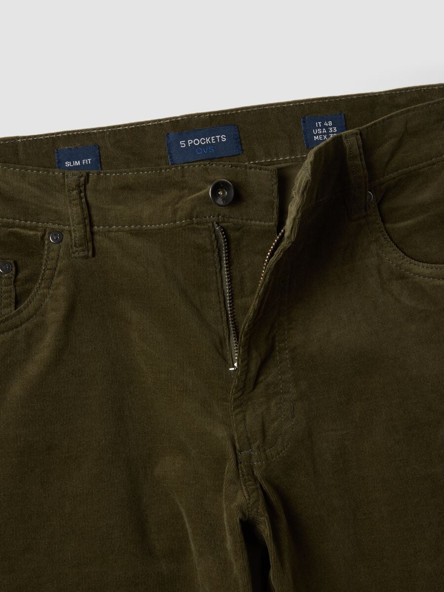 Gr&uuml;ne Slim-Fit-Cordhose aus Stretch-Baumwolle_1