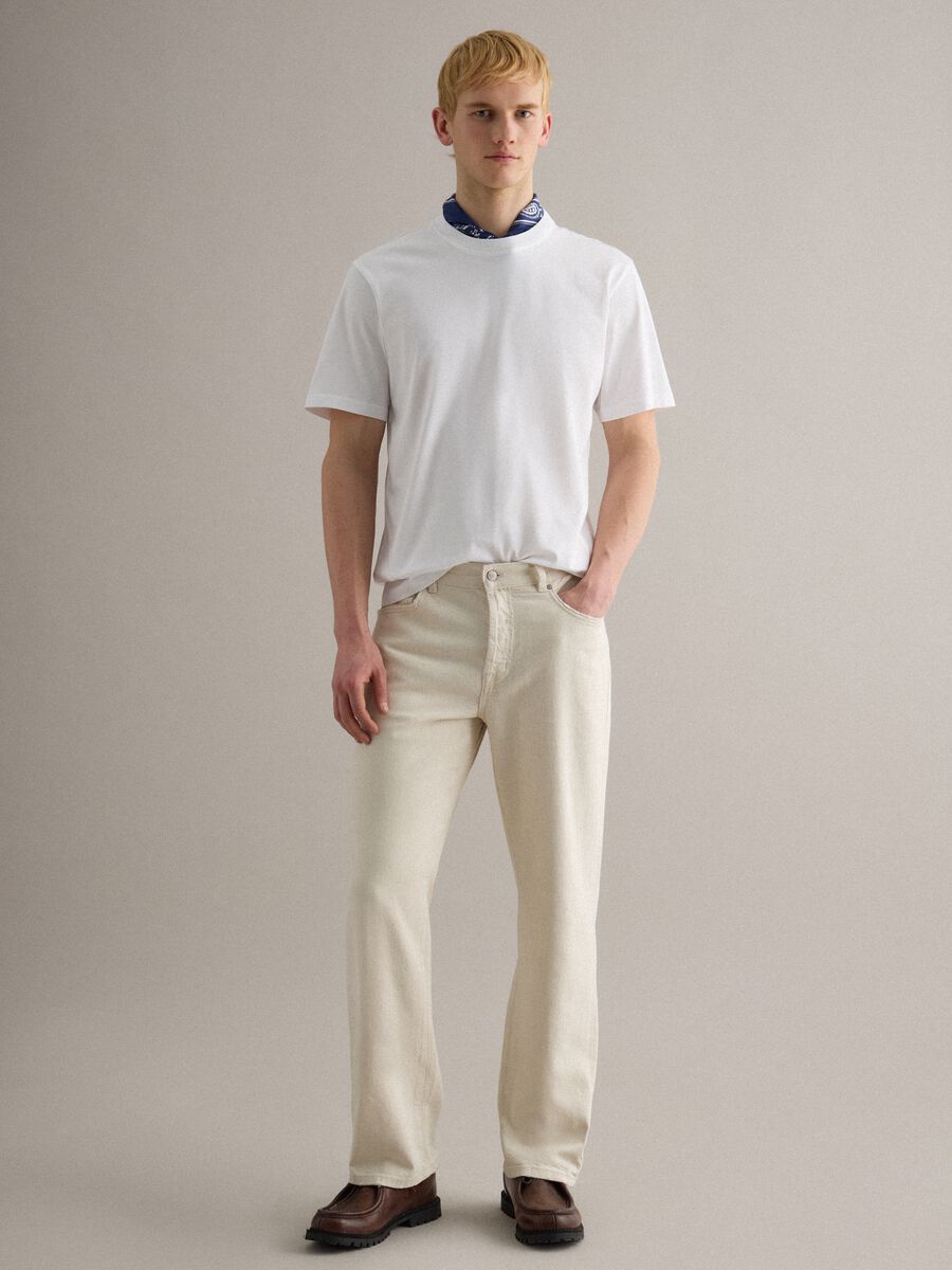 White pure cotton crew neck T-shirt with relaxed fit_2