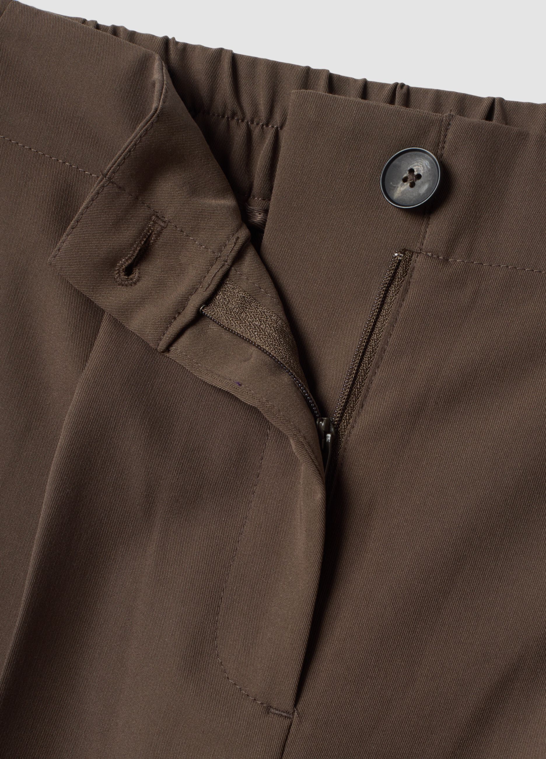 Pantaloni formali marroni in viscosa elasticizzata regular fit