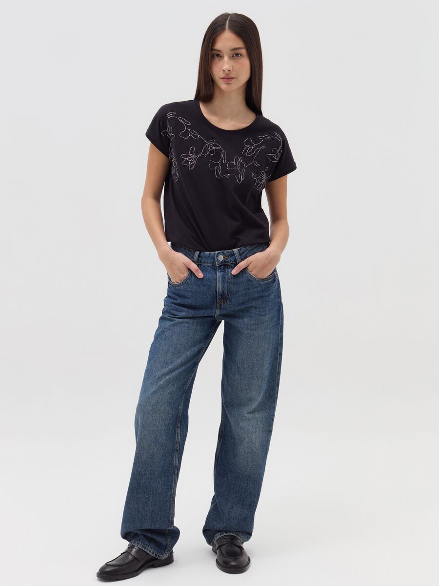 T-shirt with floral embroidery_1