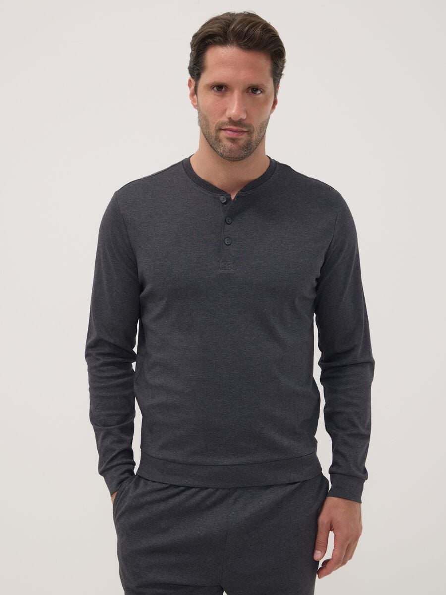 Grey organic cotton pyjamas with Henley neckline_1