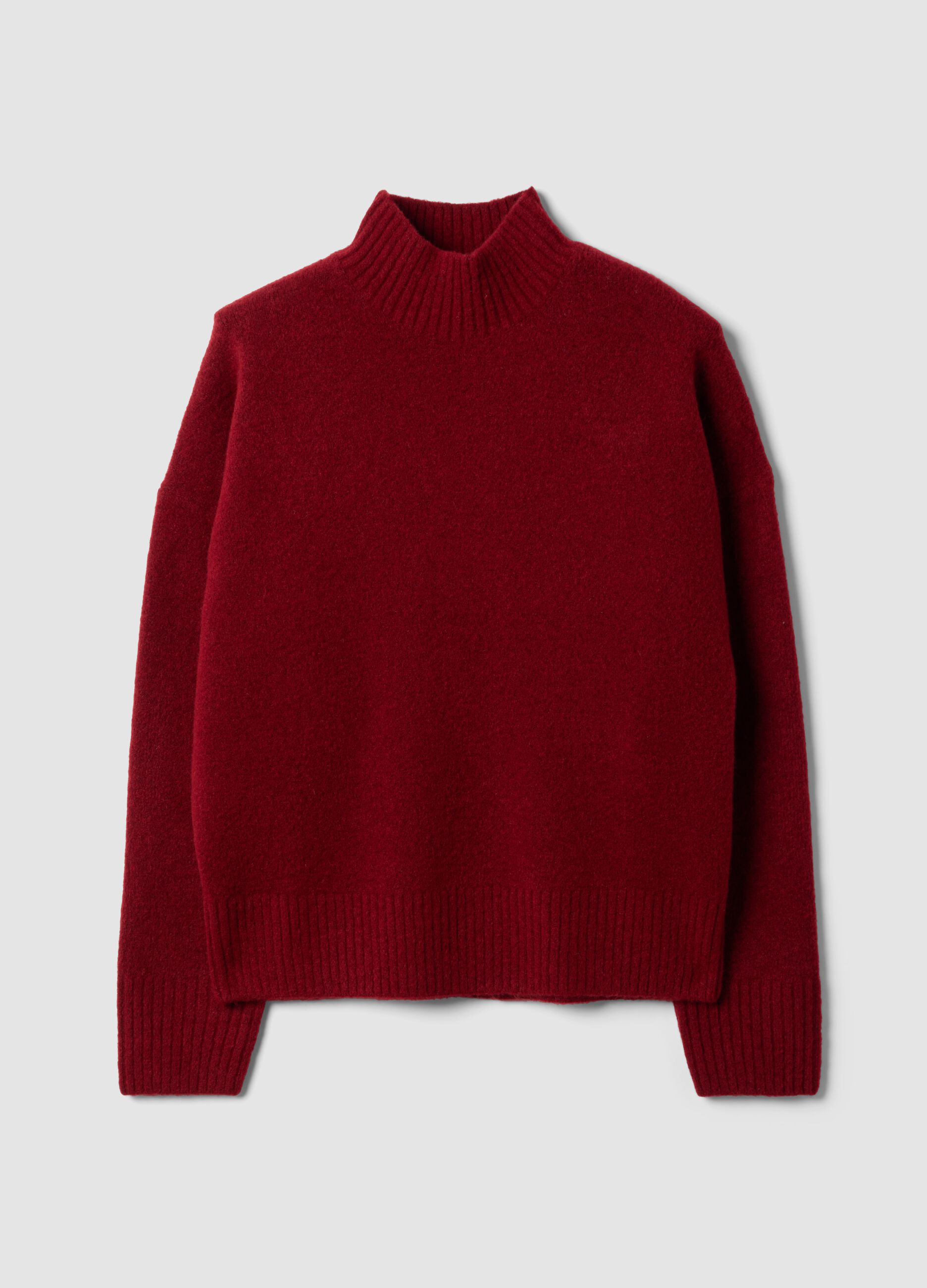 Maglia rossa in lana elasticizzata con collo rialzato