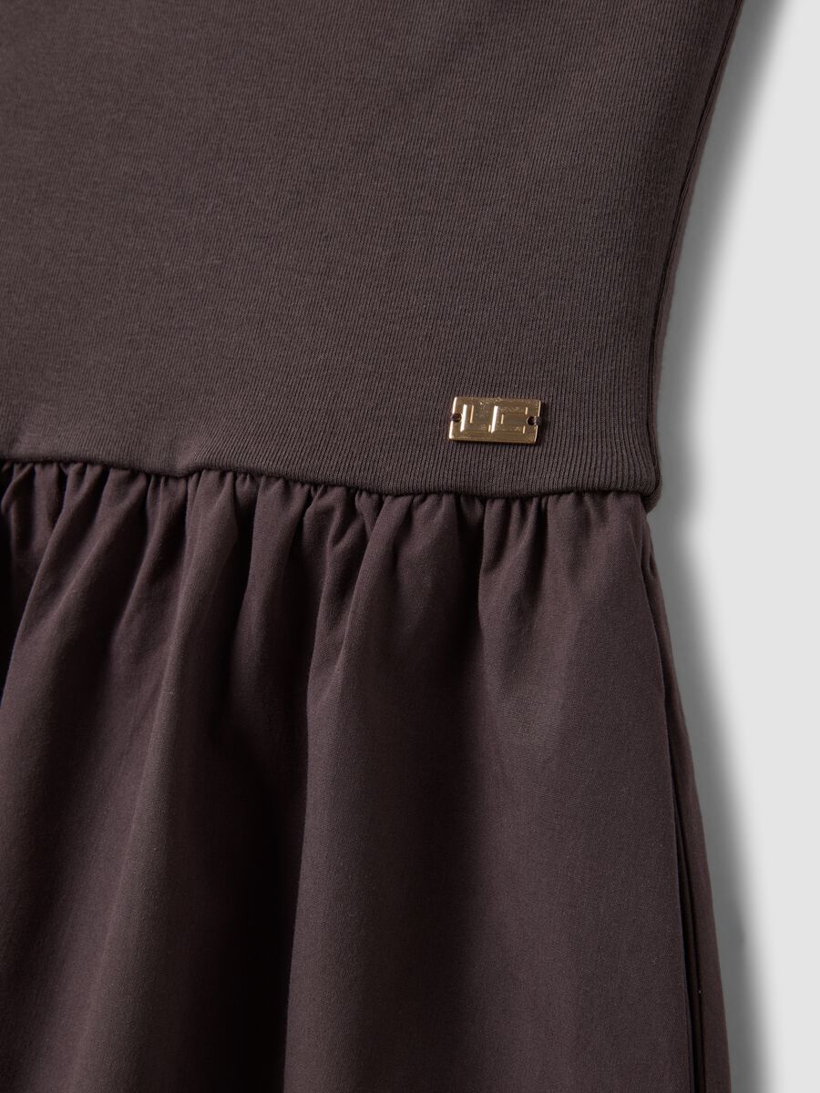 Robe longue marron en coton stretch, coupe regular, sans bretelles_1