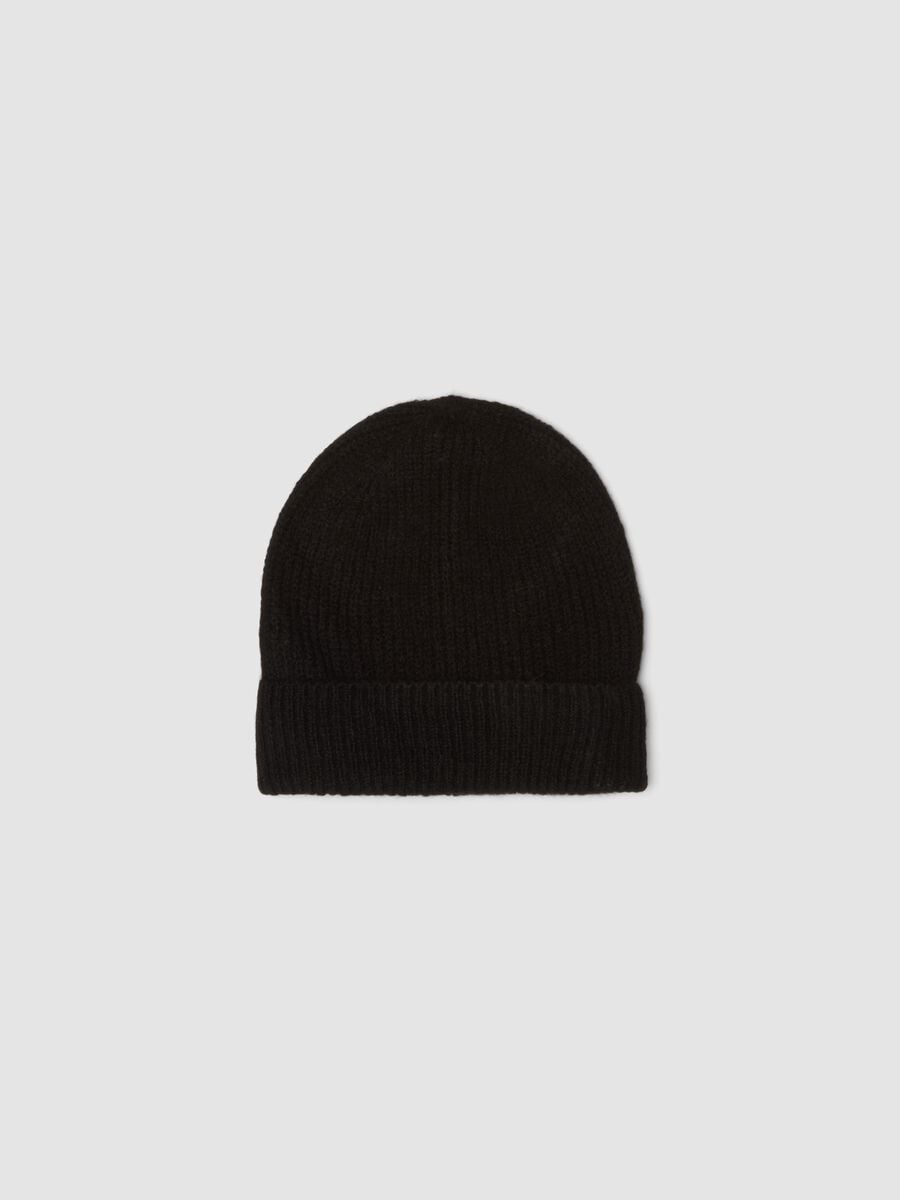 Cappello nero a coste in tessuto elasticizzato_0