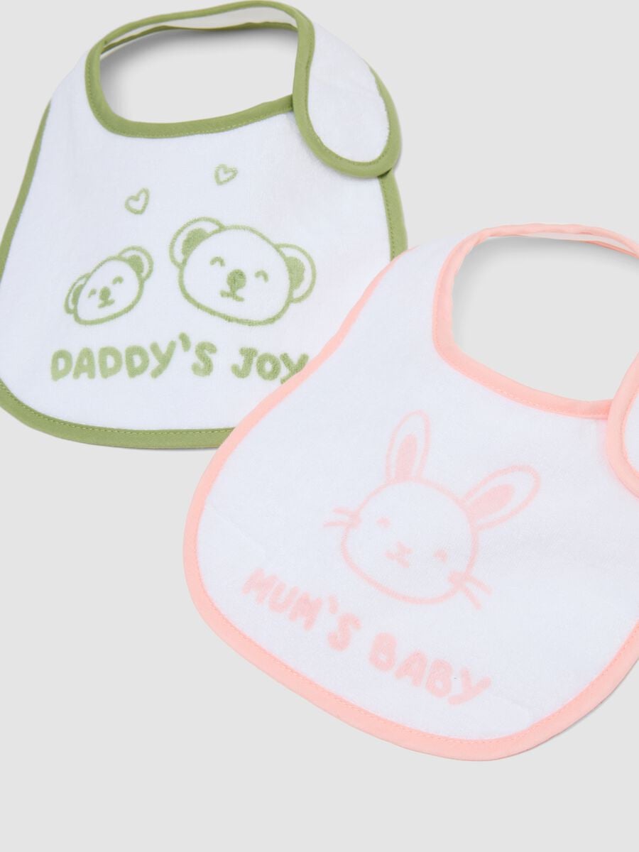Pack of four multicolour baby bibs in organic cotton blend_2