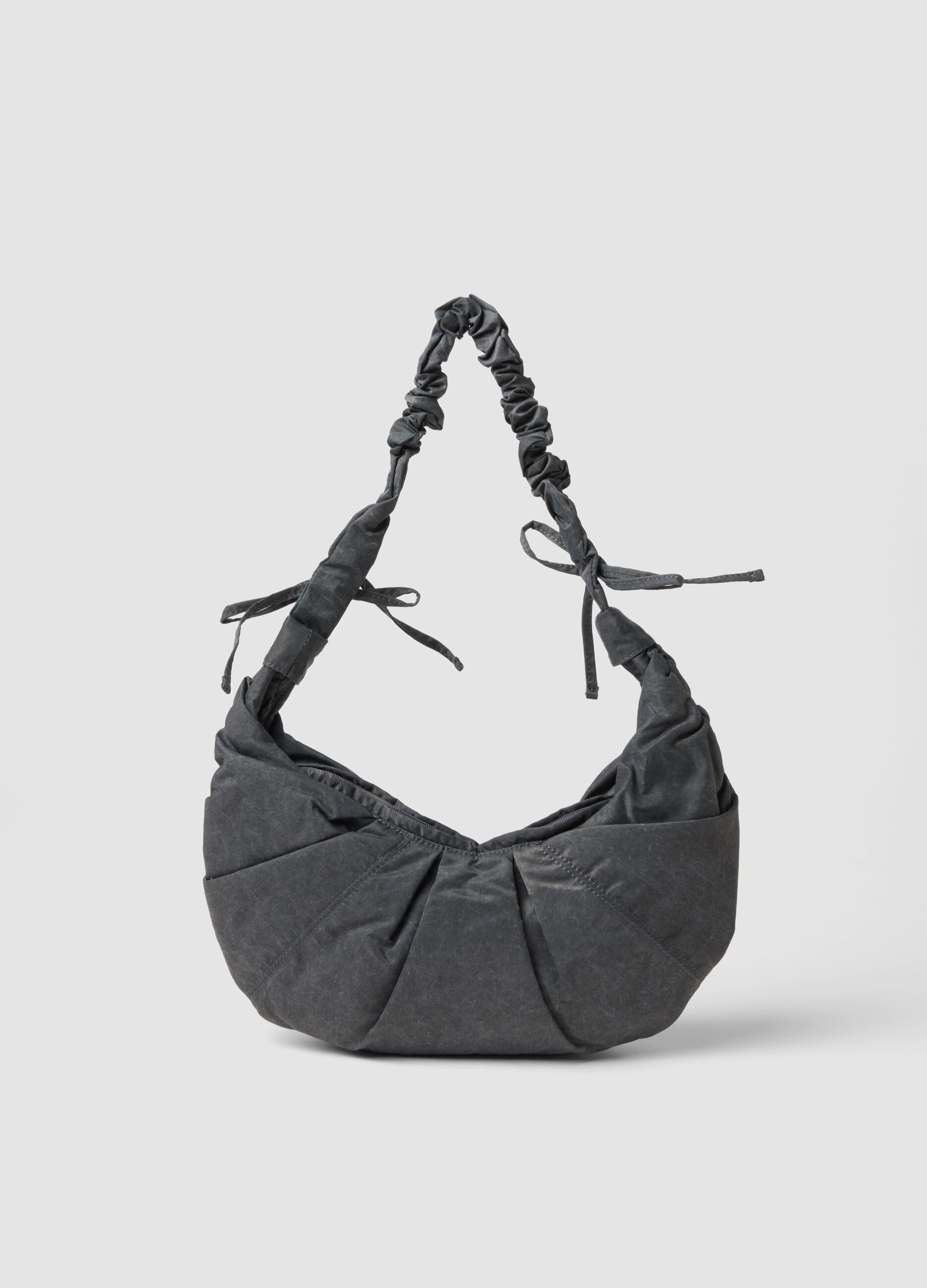 Grey shoulder bag with ruched handle