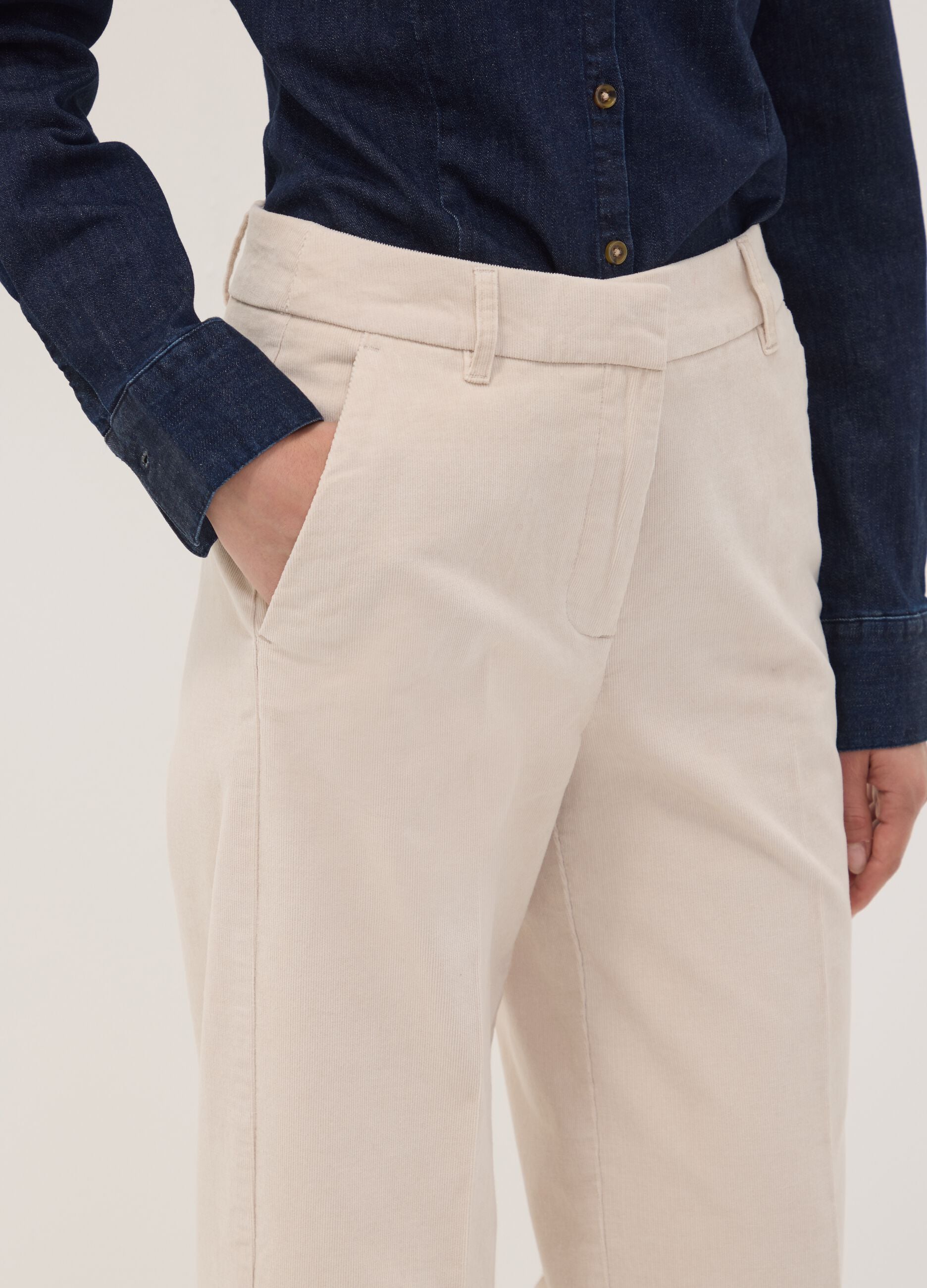Cal&ccedil;as The Iconic Pants bege em algod&atilde;o el&aacute;stico canelado, straight fit