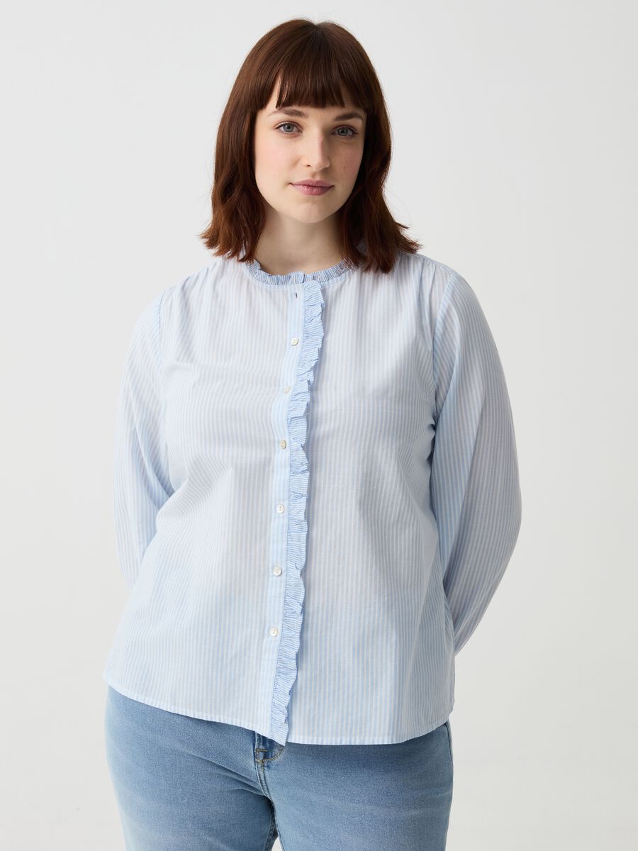 Curvy blouse with thin stripes and frills_0