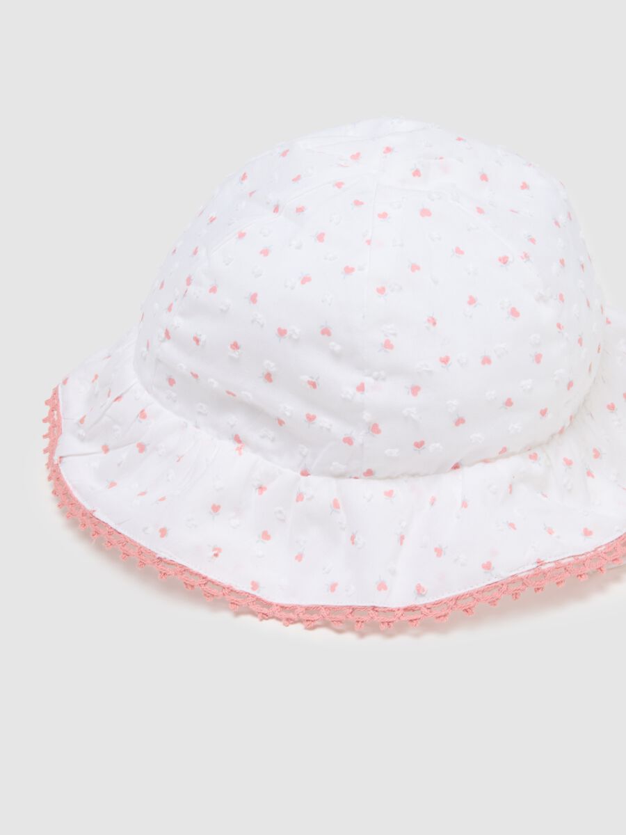 White pure cotton hat with pink trim for babies_2