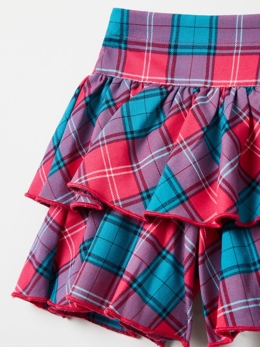 Shorts with tartan pattern and flounce_2