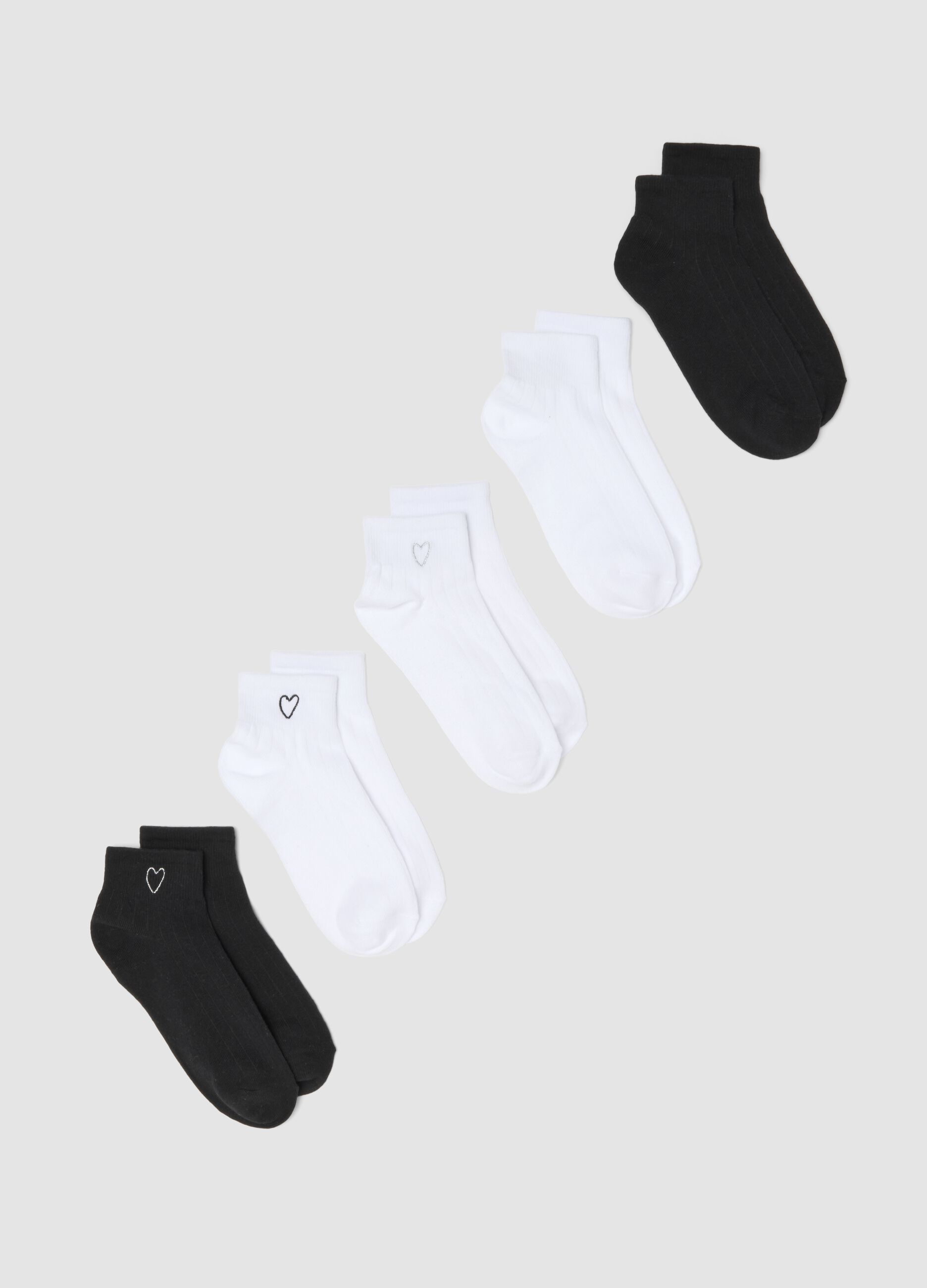 Five-pack of white and black ankle socks in stretch cotton blend