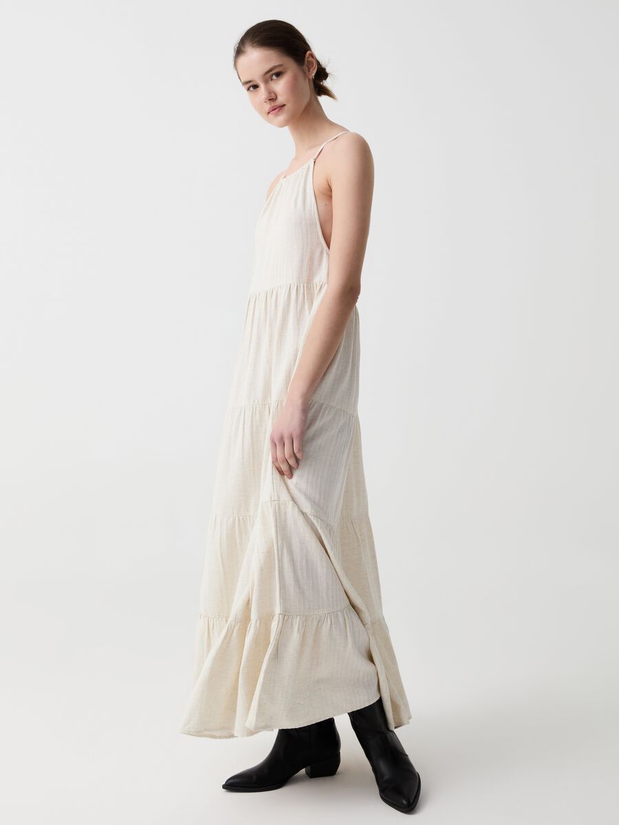 Long tiered dress with halter neck_0