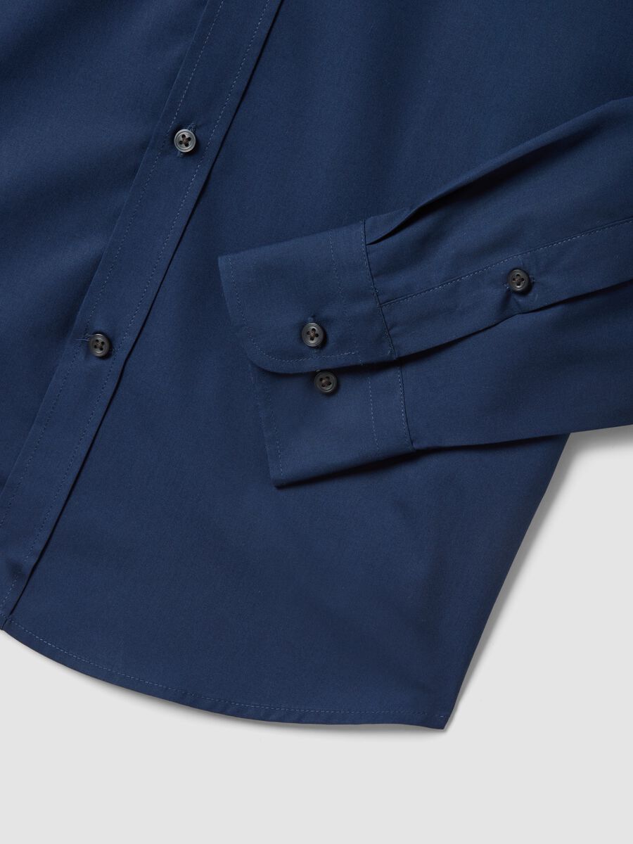 Camisa azul button down de manga larga, corte regular_1