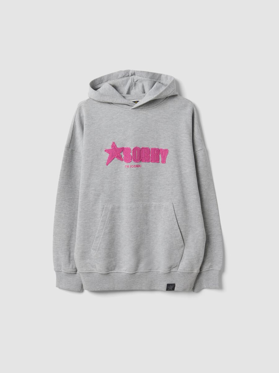 Grauer Oversize-Hoodie aus Baumwollmix mit &bdquo;Sorry&ldquo;-Stickerei f&uuml;r M&auml;dchen_3