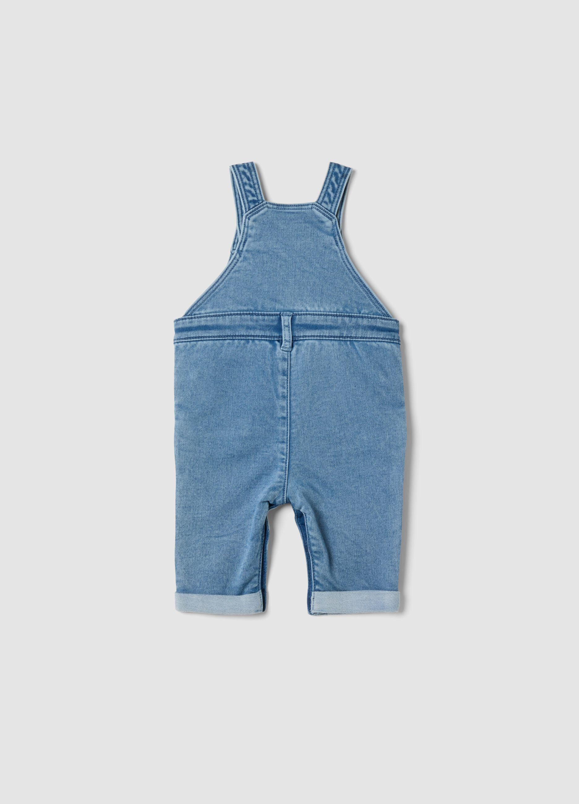 Salopette denim in cotone elasticizzato con tasche