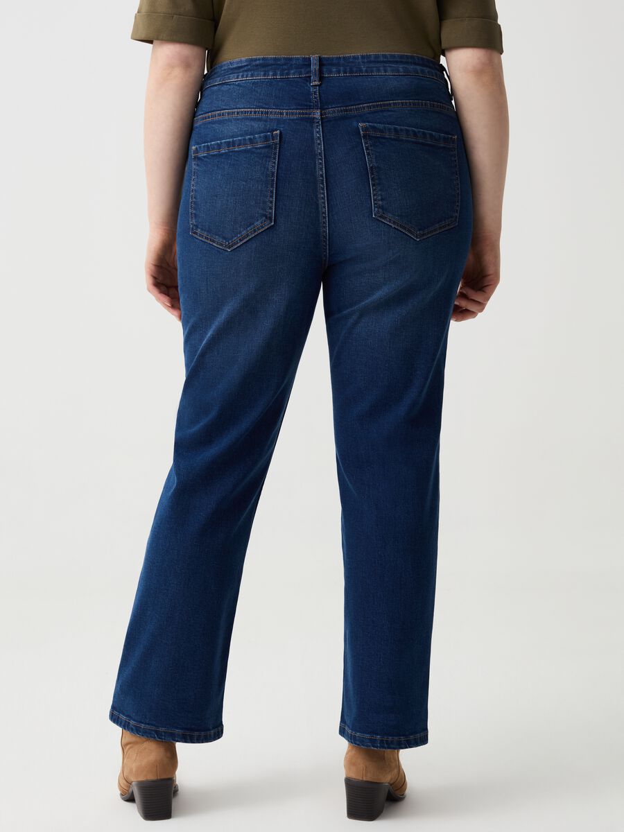 Curvy straight-fit stretch jeans_1
