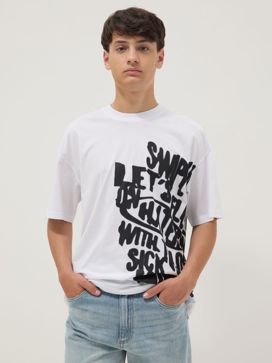 Boys&rsquo; white 100% cotton oversized T-shirt with print_0