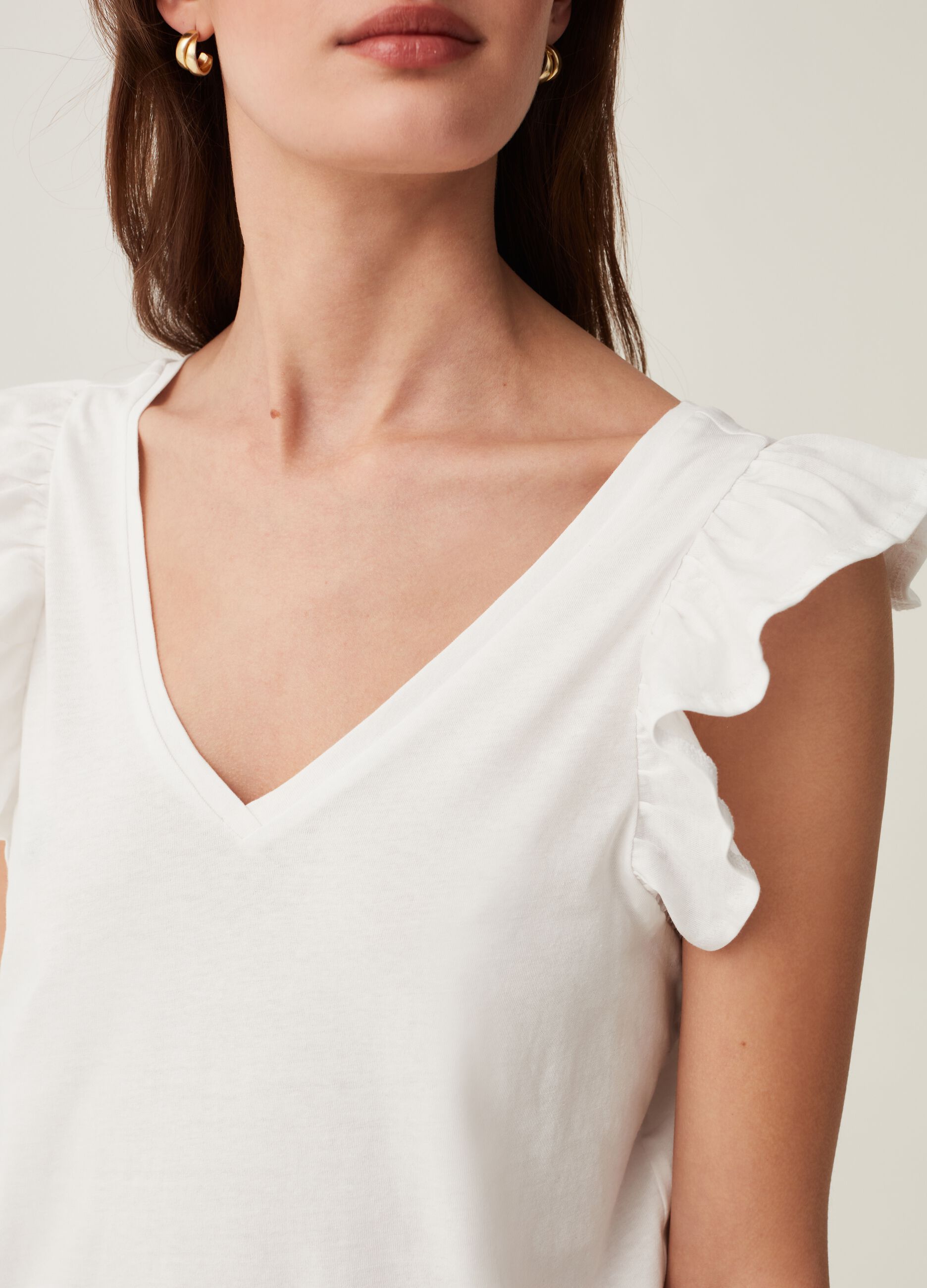 Tank top with V-neck and ruffles