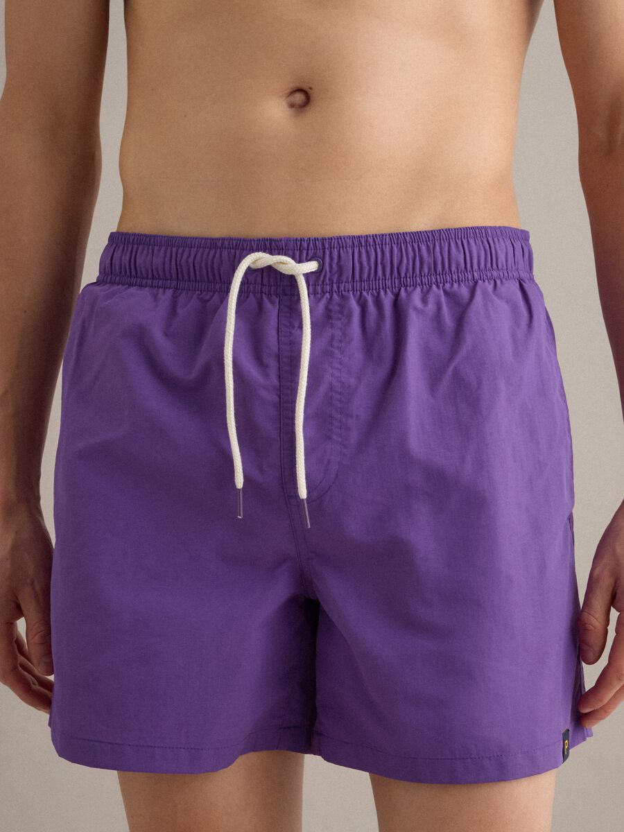 Short de bain violet avec taille &eacute;lastiqu&eacute;e et cordon de serrage_1