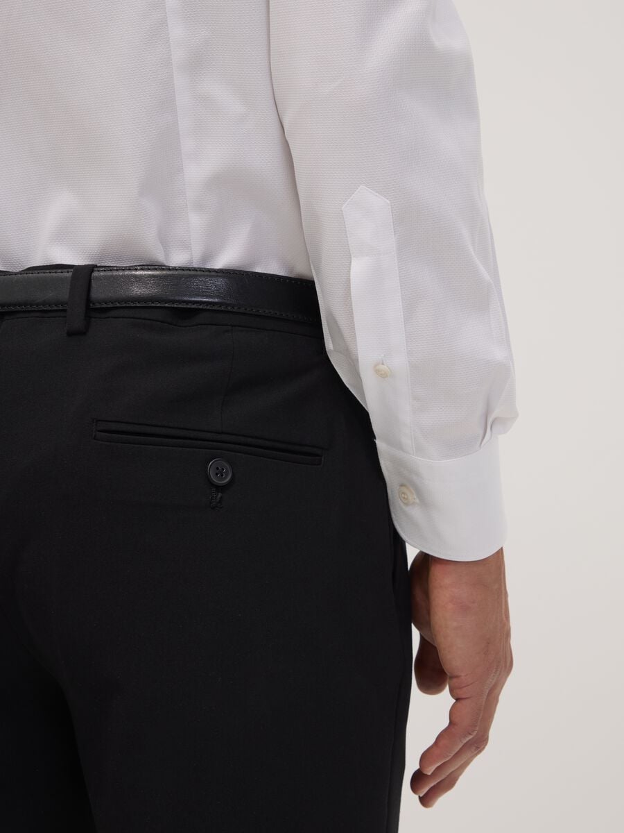 White shirt in pure compact cotton with slim-fit French collar_2