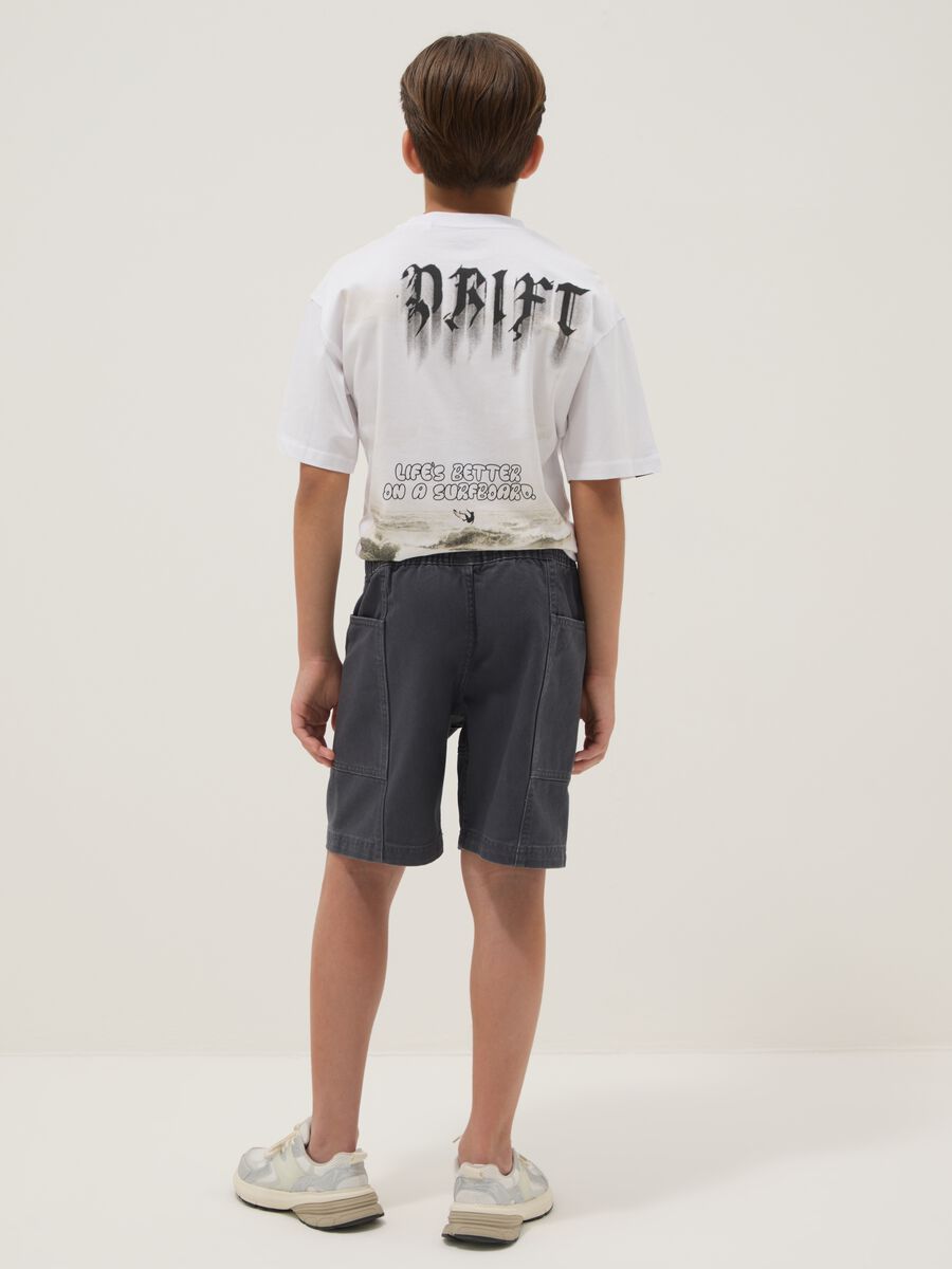 Pantal&oacute;n corto azul de algod&oacute;n puro con cintura el&aacute;stica para ni&ntilde;o, corte comfort_1