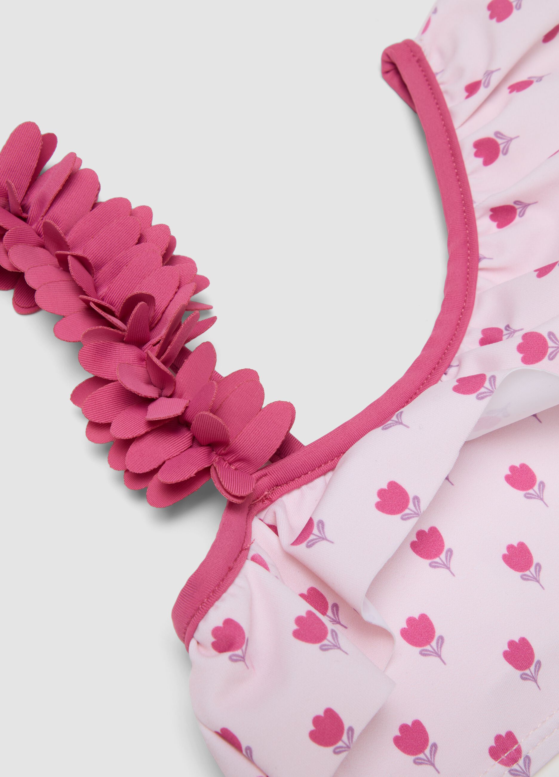Pink ruffle bikini in stretchy fabric