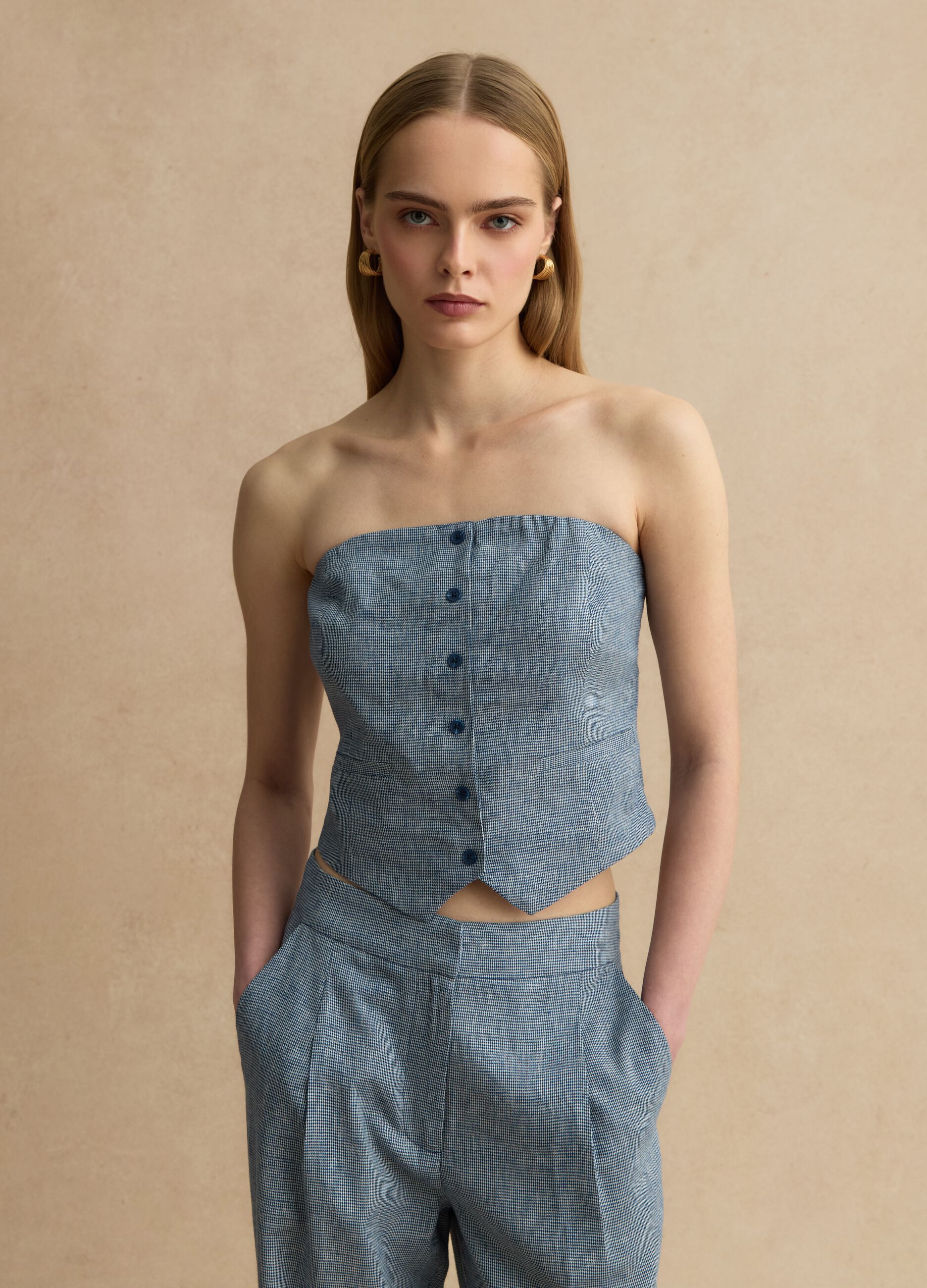 Slim-Fit Korsett aus Leinenmix mit weiss-blauem Karomuster