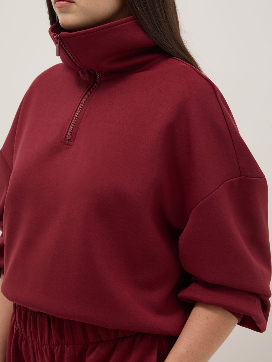 Red regular fit sweatshirt with fold-over collar and half zip_3