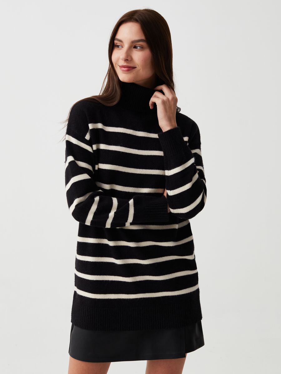 Striped high-neck pullover_0