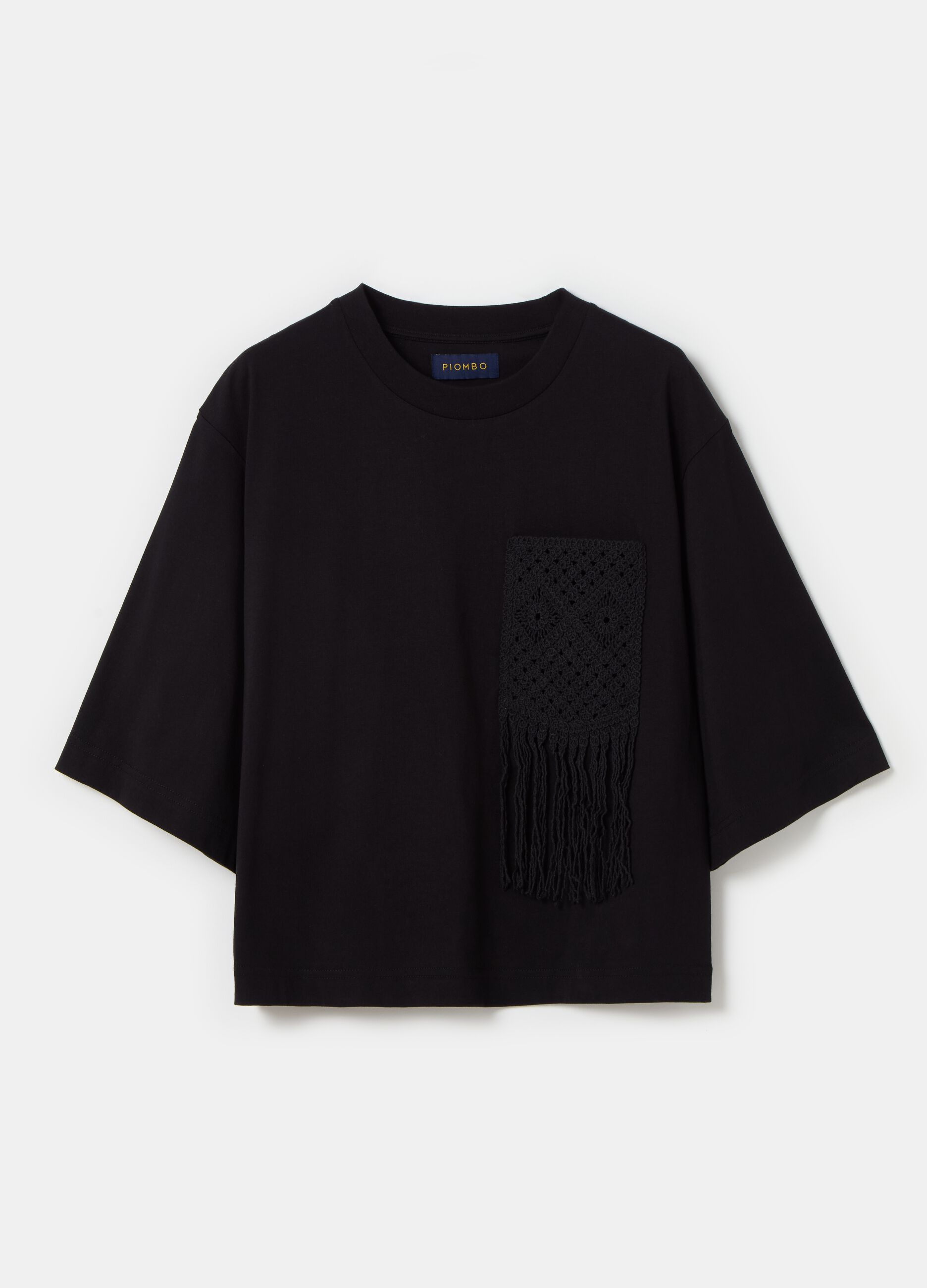 Oversized T-shirt with crochet pocket and fringing