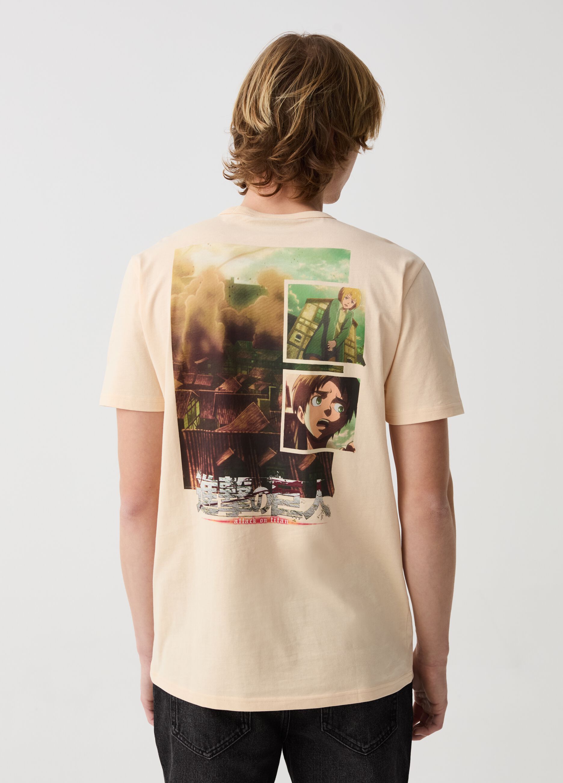 T-shirt con stampa Attack On Titan