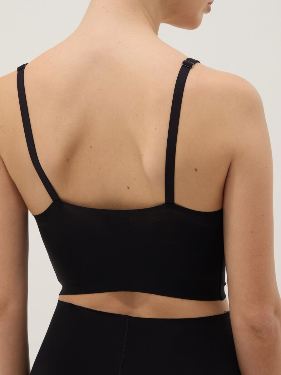 Schwarzer ungepolsterter BH mit verstellbaren Tr&auml;gern_2