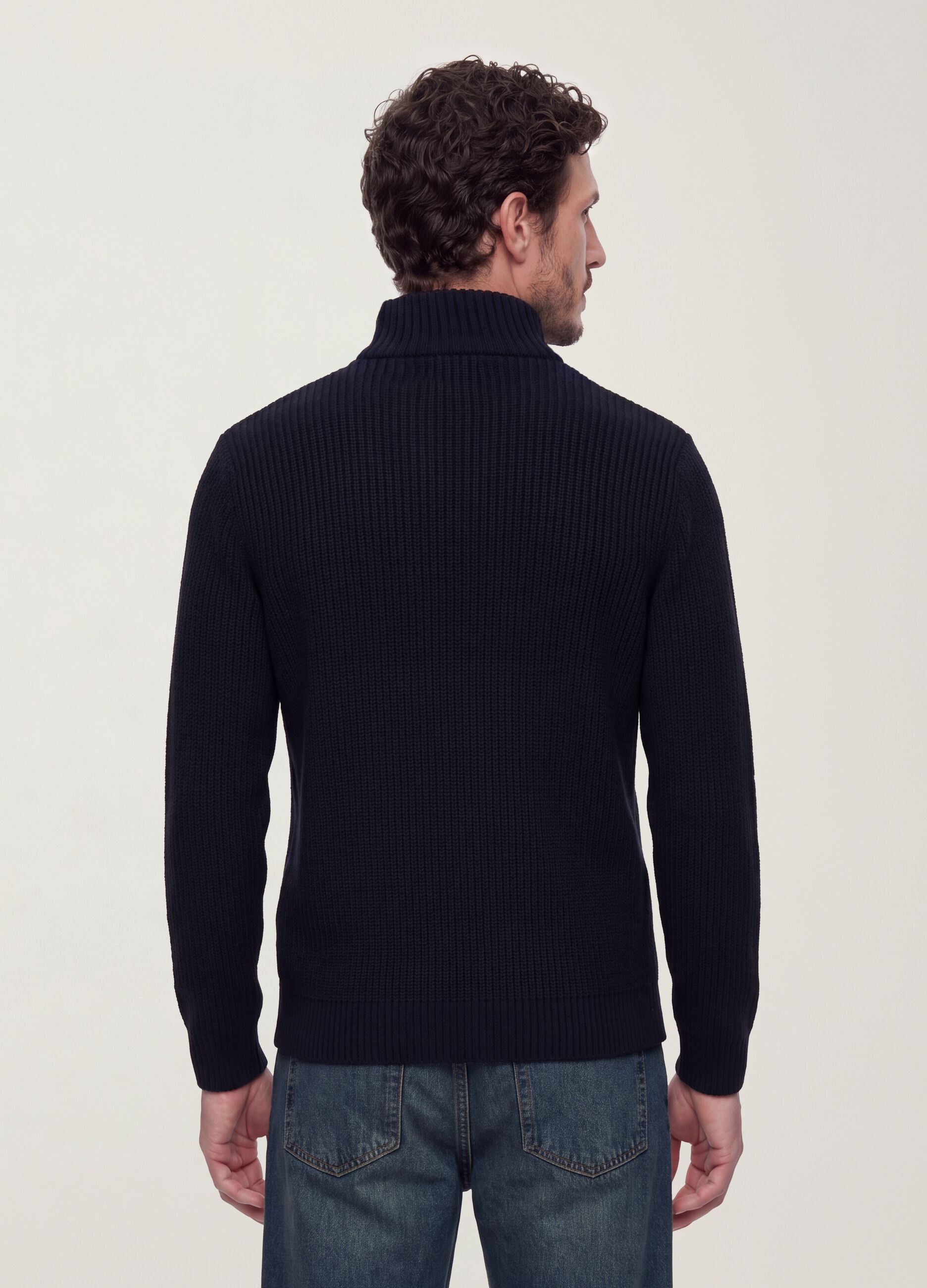 Cardigan azul-marinho em malha canelada com gola e fecho de correr, corte regular