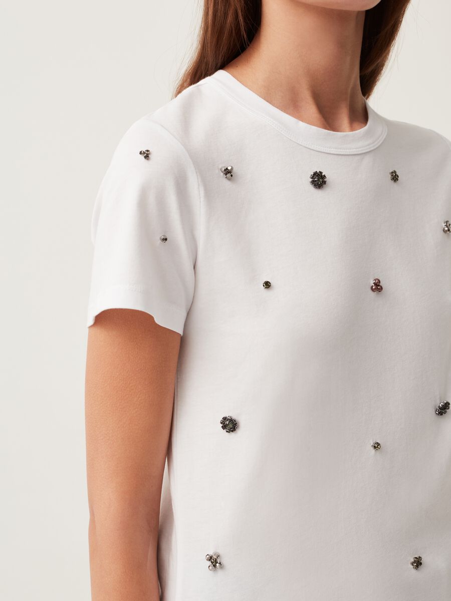 Cotton T-shirt with diamanté motifs_3