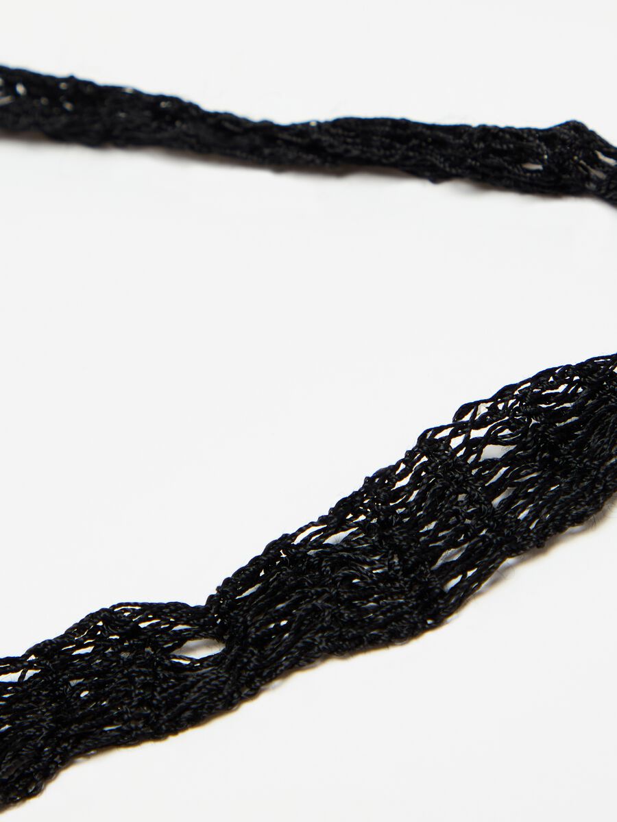 Long necklace with multi-string mesh_2