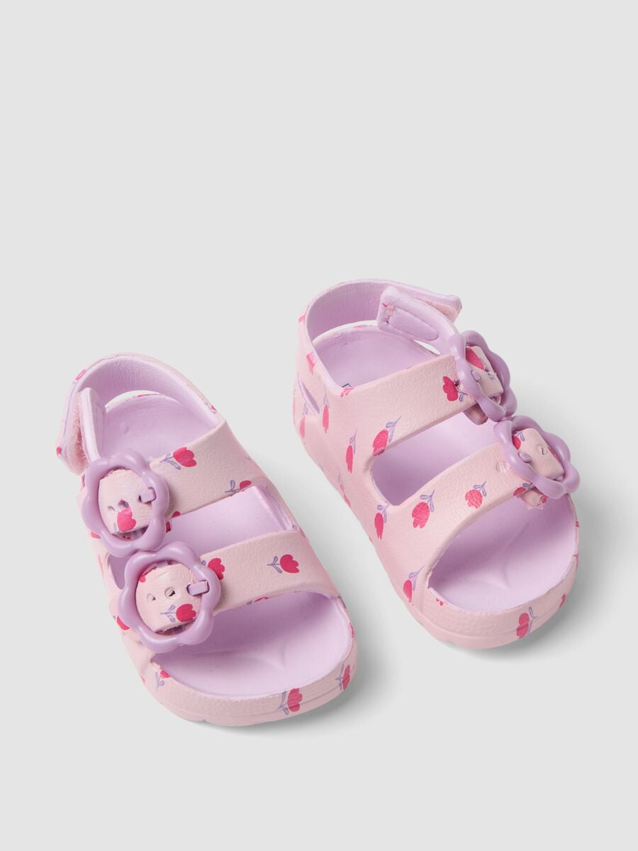Pink sandals with floral appliqu&eacute;s_1