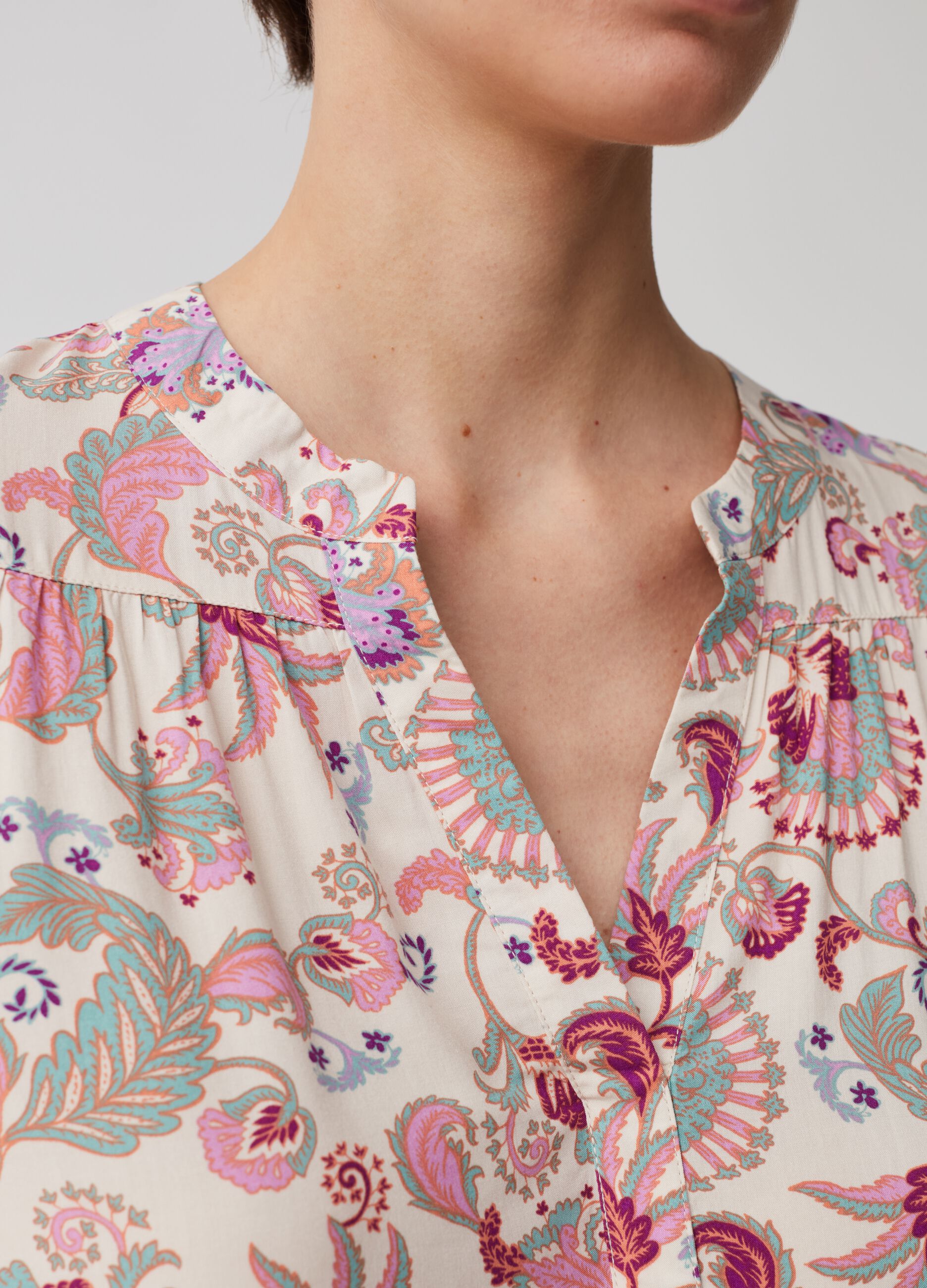Viscose blouse with paisley pattern