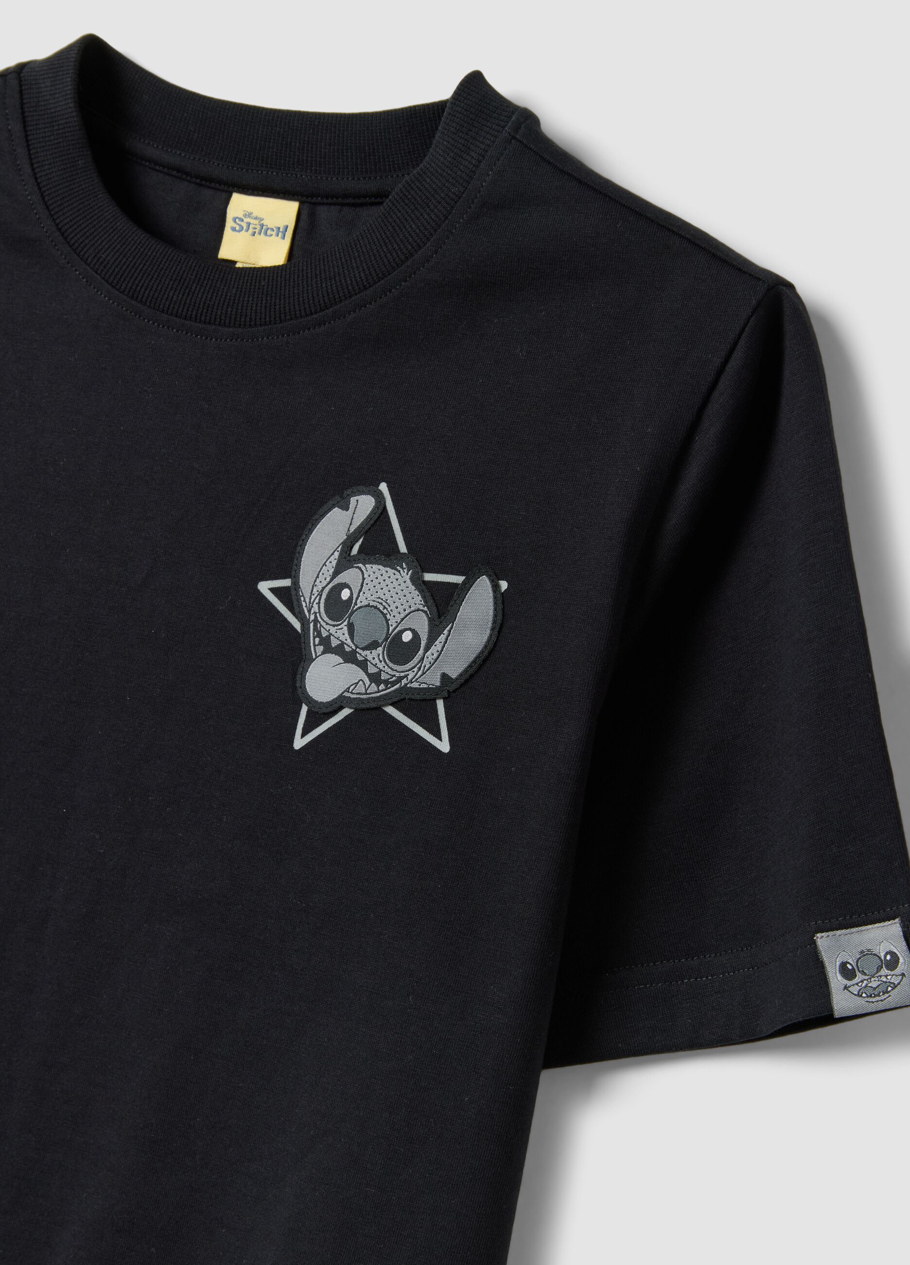 Girls&rsquo; black boxy-fit pure cotton T-shirt with Lilo & Stitch print