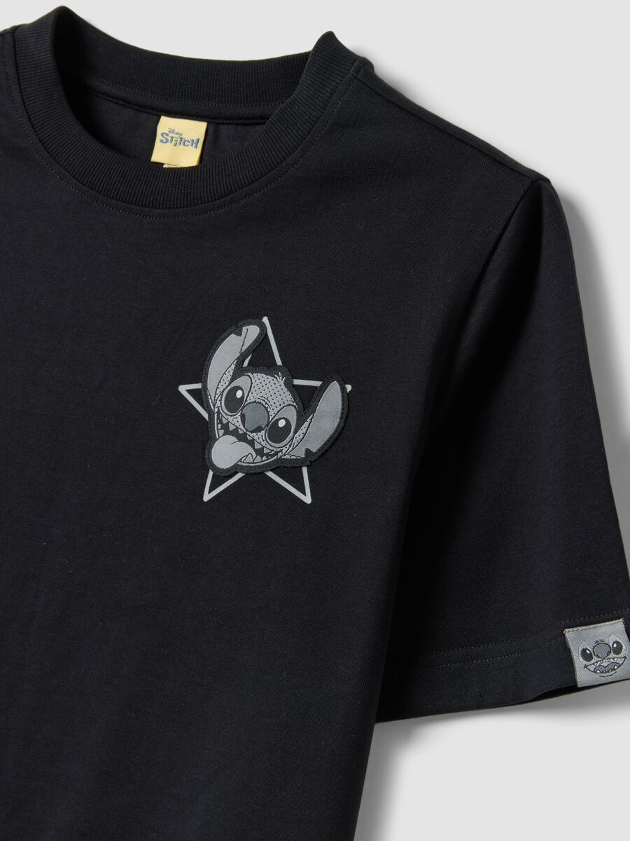 Schwarzes Boxy-Fit T-Shirt aus reiner Baumwolle mit Lilo & Stitch Print f&uuml;r M&auml;dchen_4