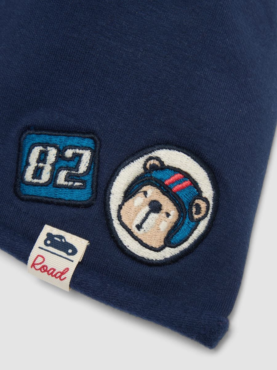 Blue organic stretch cotton jersey hat with appliqu&eacute;s_2