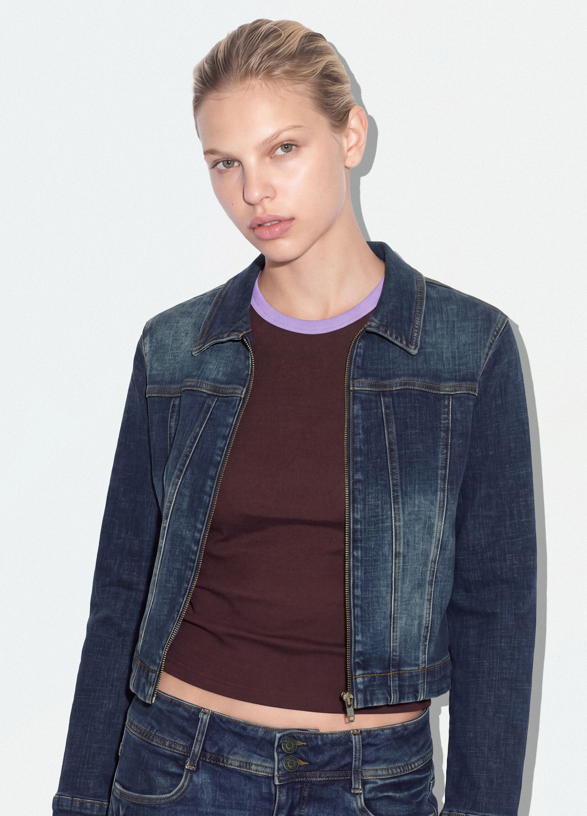 Blue slim-fit jacket in stretch cotton denim with zip