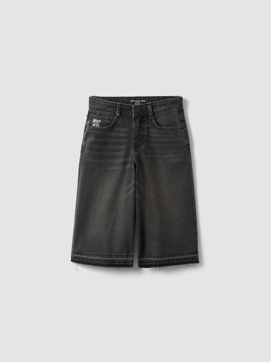 Girls&rsquo; black 100% cotton denim shorts &ndash; skater fit_3