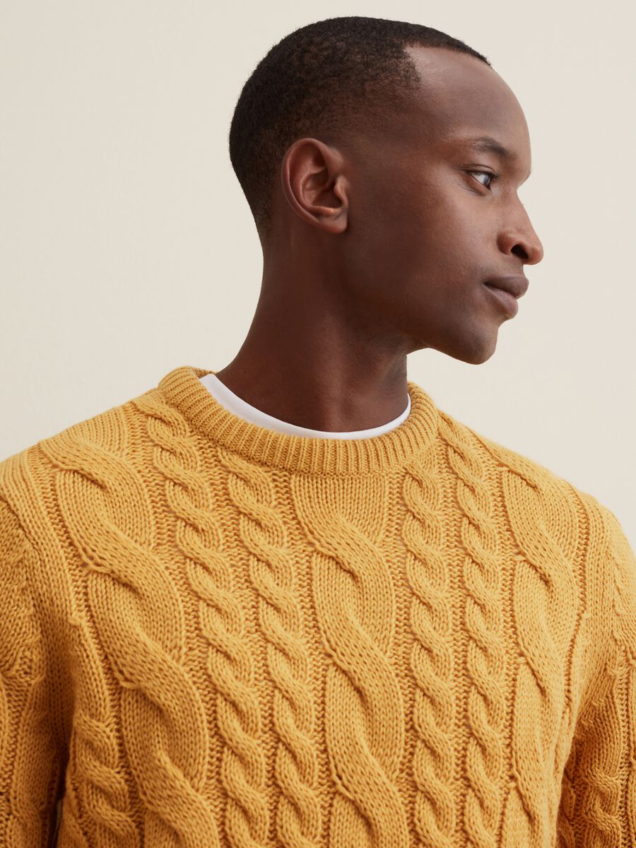Cable knit crew-neck pullover_3