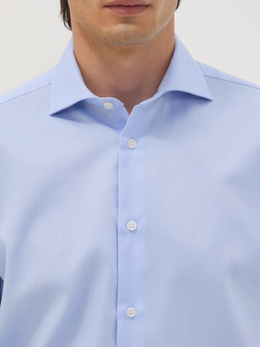 &Gamma;&alpha;&lambda;ά&zeta;&iota;&omicron; slim-fit &pi;&omicron;&upsilon;&kappa;ά&mu;&iota;&sigma;&omicron; &alpha;&pi;ό 100% &beta;&alpha;&mu;&beta;ά&kappa;&iota; &mu;&epsilon; &gamma;&alpha;&lambda;&lambda;&iota;&kappa;ό &gamma;&iota;&alpha;&kappa;ά, no-iron_1