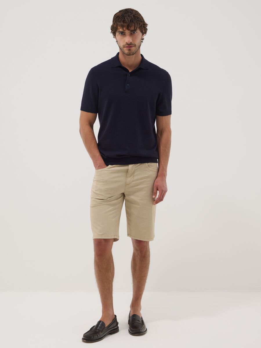 Beige stretch cotton five-pocket Bermuda shorts_1