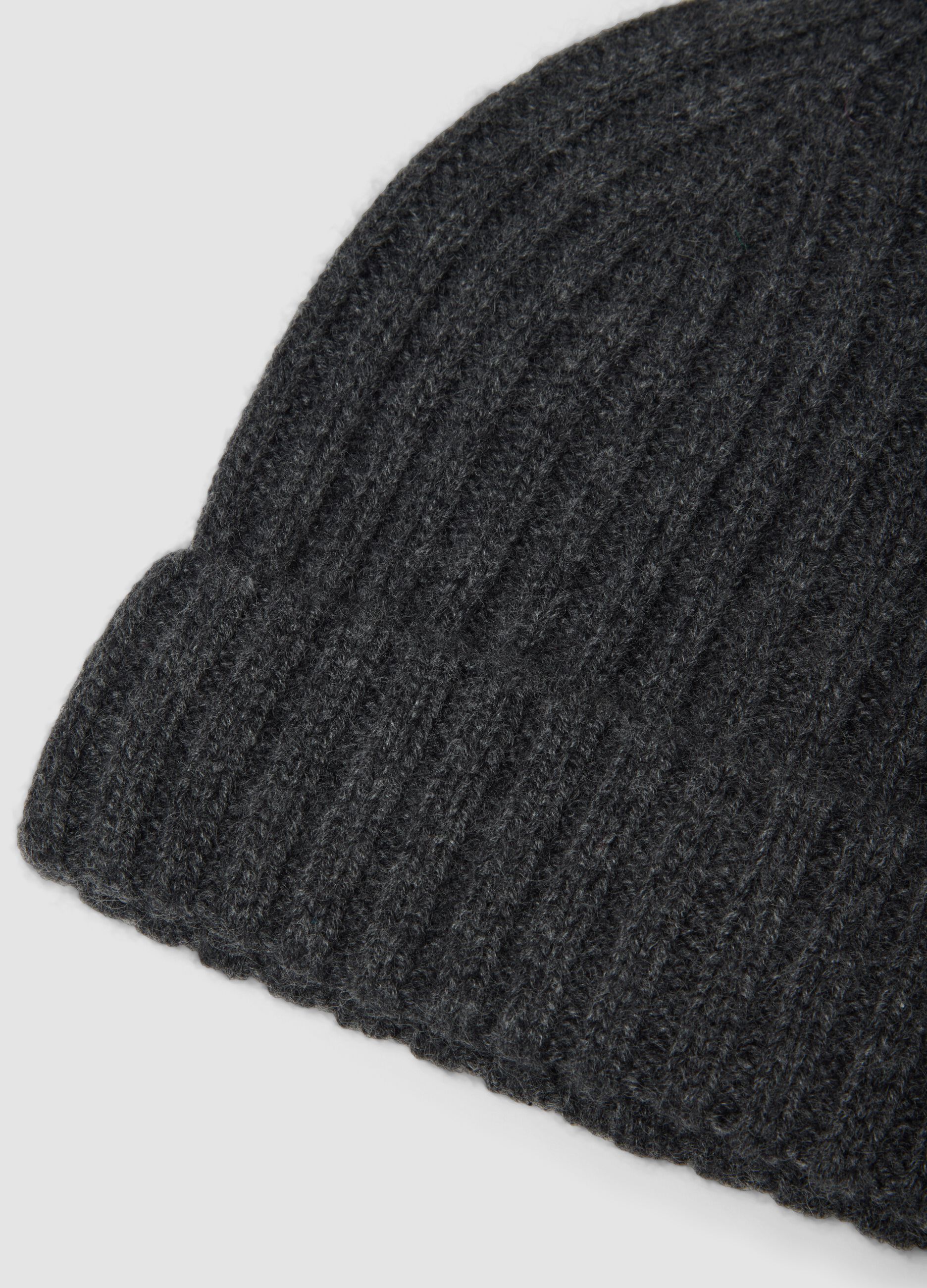 Berretto grigio melange in puro cashmere a coste