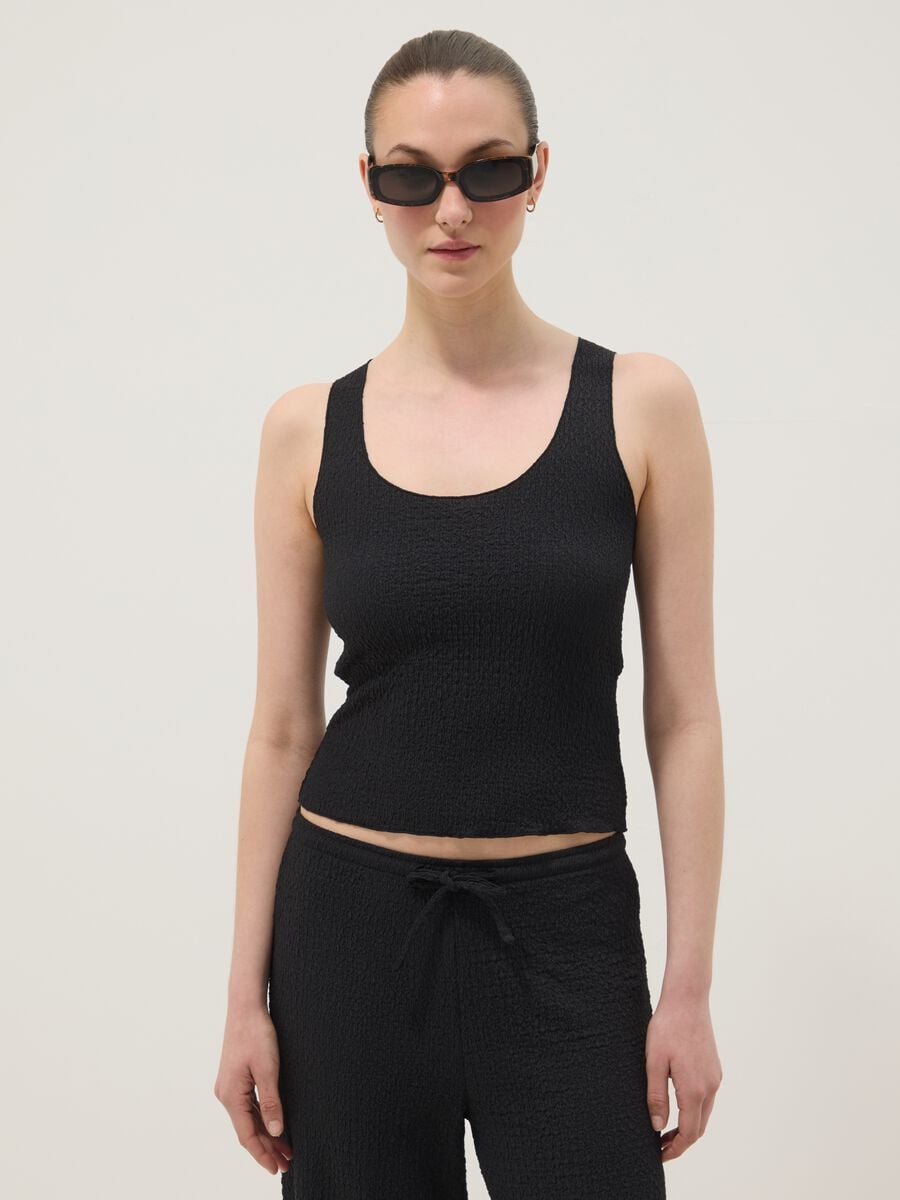 Black stretch tank top with crinkled texture_3