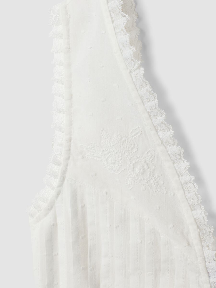 Wei&szlig;es Baumwollgilet mit Spitze_1